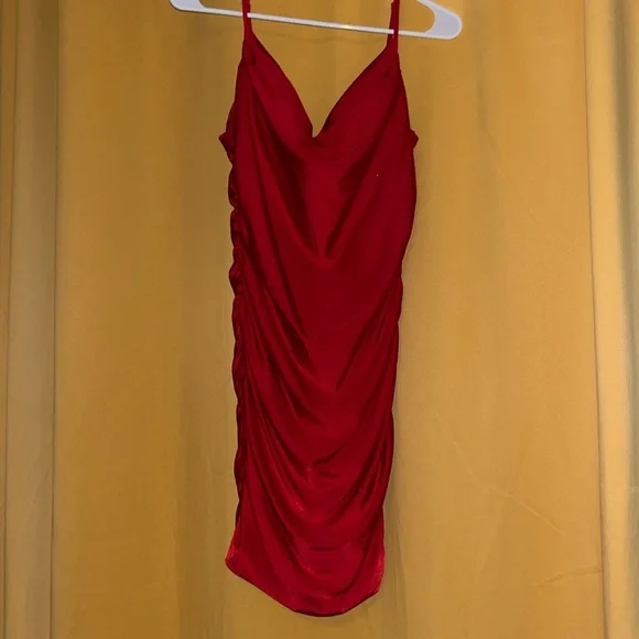 B. Darlin red homecoming dress! - Picture 1 of 2
